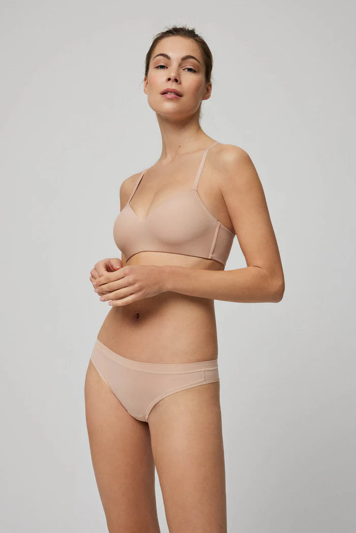 TANGA ELÁSTICO ADAPT CON ACABADOS INVISIBLES YSABEL MORA REF.19694